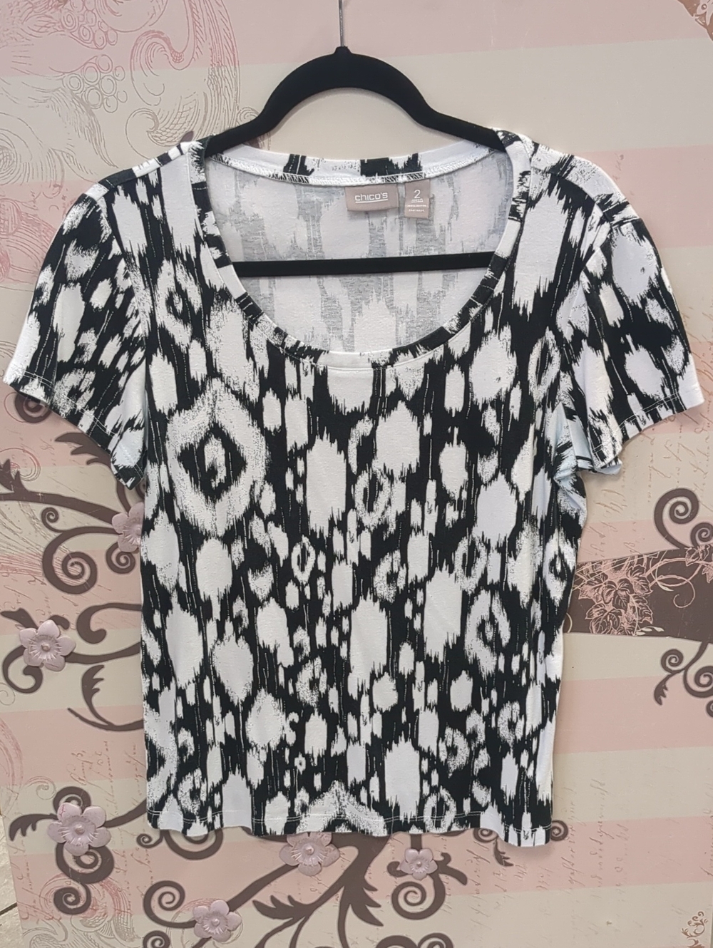 Chico's Navy & White Short Sleeve Scoop Neck Top